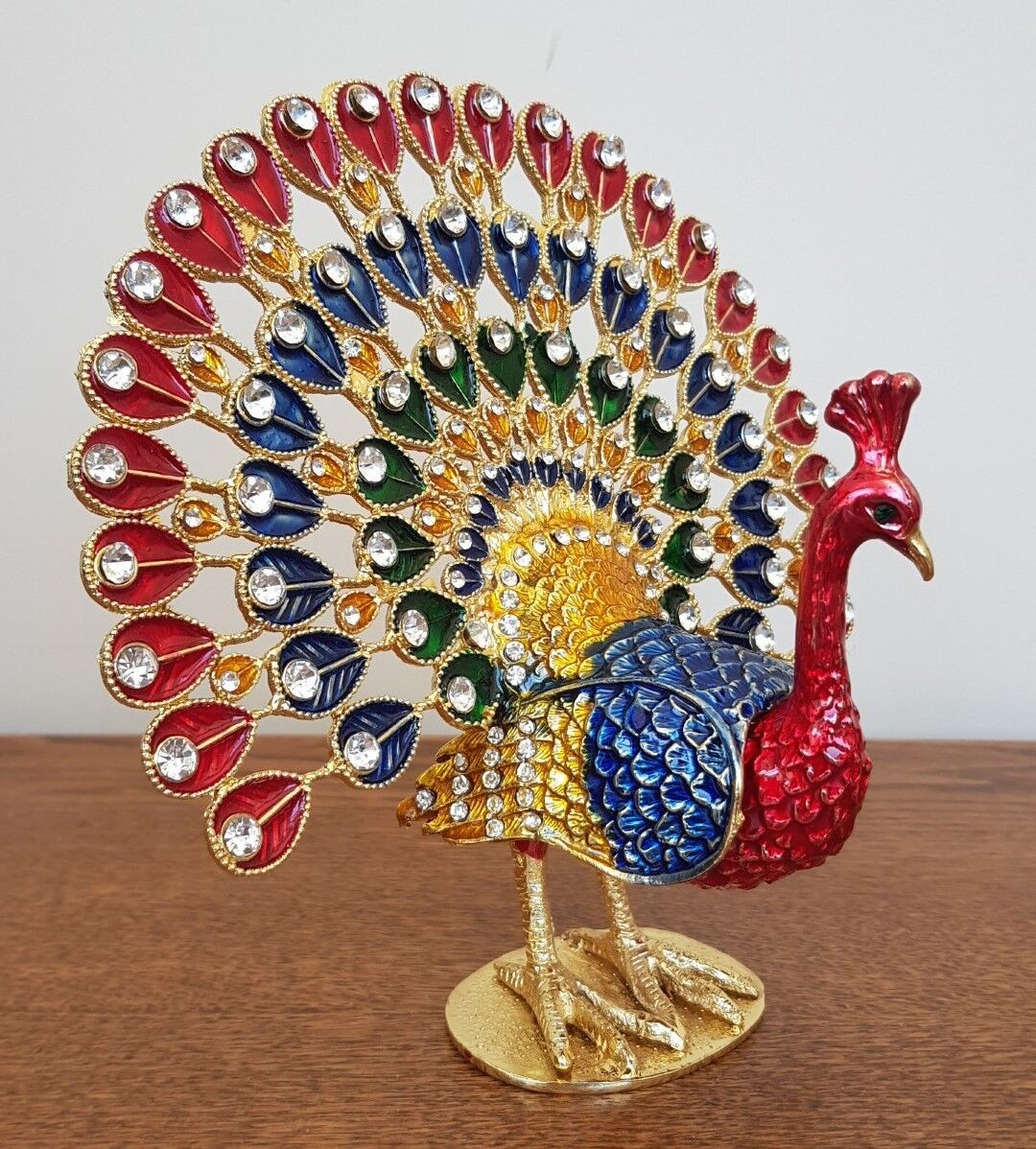 Tavuskuşu Biblo  Taşlı Kutu